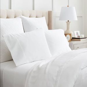 Brand new in bag Boll & Branch sheet set in White
